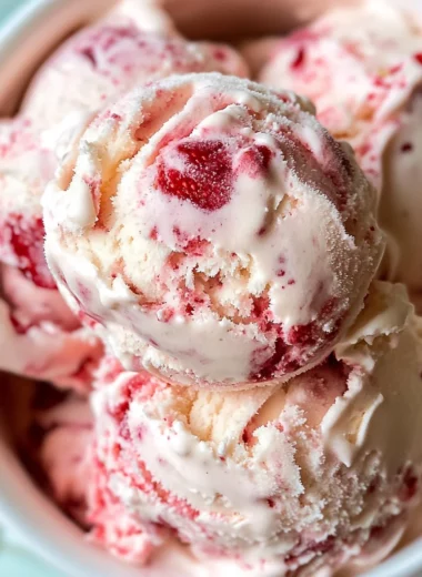 Homemade Strawberry Ice Cream