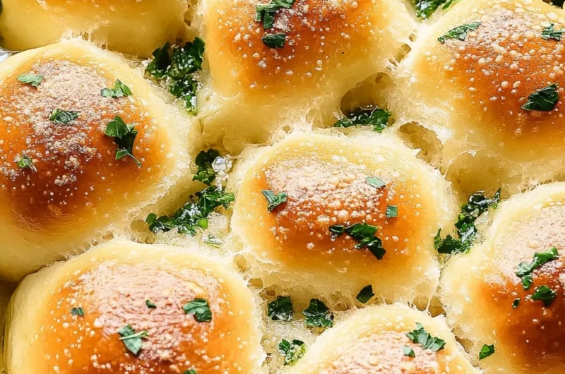 Garlic Parmesan Pull-Apart Bread