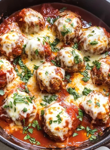 Recipe: Slow Cooker Chicken Parm Meatballs