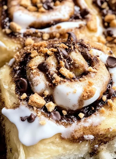 S'mores Cinnamon Rolls
