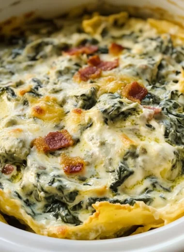 Slow Cooker Queso Spinach Dip