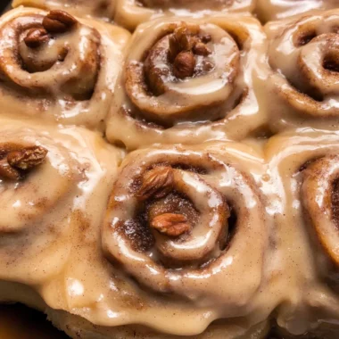 Chai Cinnamon Rolls