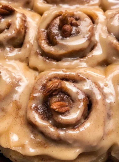Chai Cinnamon Rolls