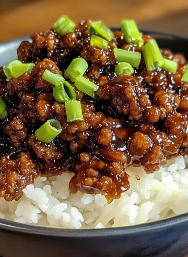 Crispy Honey Garlic Ground Beef Rice Bowl