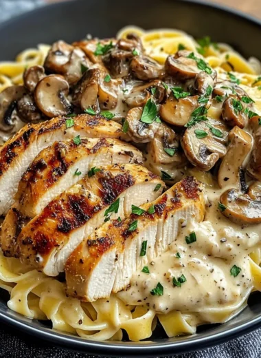 Ultimate Creamy Garlic Mushroom Chicken Pasta Bowl